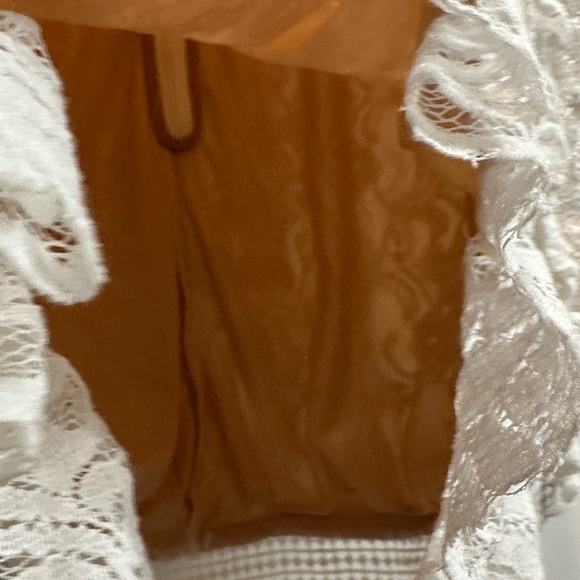 Flirty Bebe curve hugging lace dress! - Picture 10 of 15